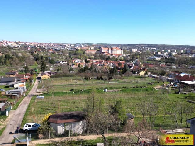 Nový Šaldorf - Sedlešovice, soubor pozemků, vhodný jako stav, okres Znojmo