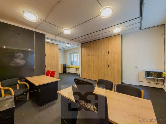 Kancelářské prostory 85 m² + sklad 33 m² + 2 parkovací stání, Praha 5
