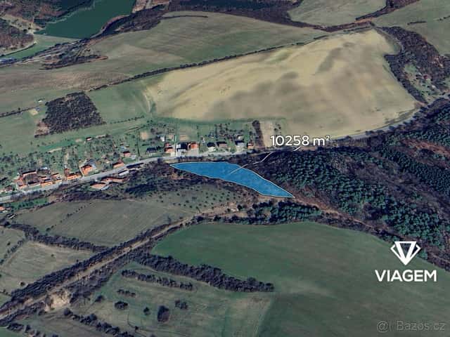 Zahrada 10 258 m², okres Zlín