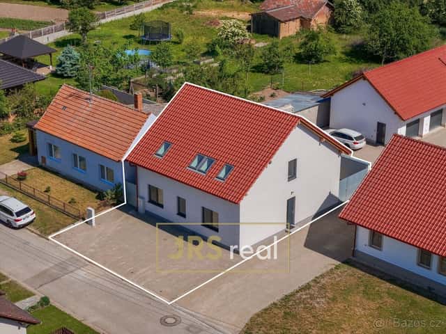 Dům se 3 byty a ateliérem v srdci Pálavy - Novosedly, okres Břeclav