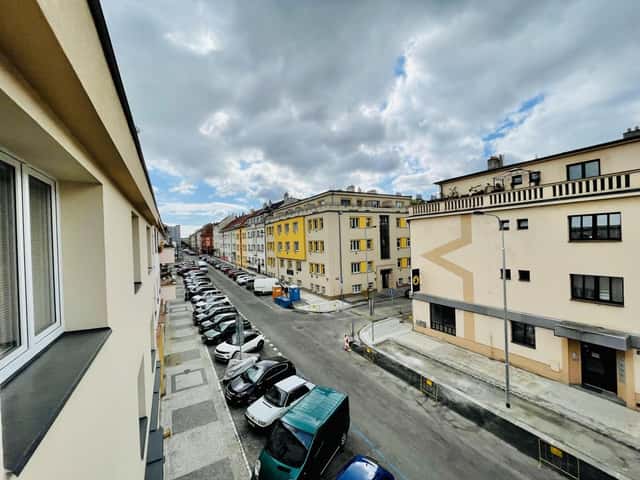 Prodej rekonstruovaného bytu P10 Strašnice, ul.Krátká, DV, 2+1 s balkónem, sklepní kóje,64 m2, Krátká, Praha 10 – Strašnice