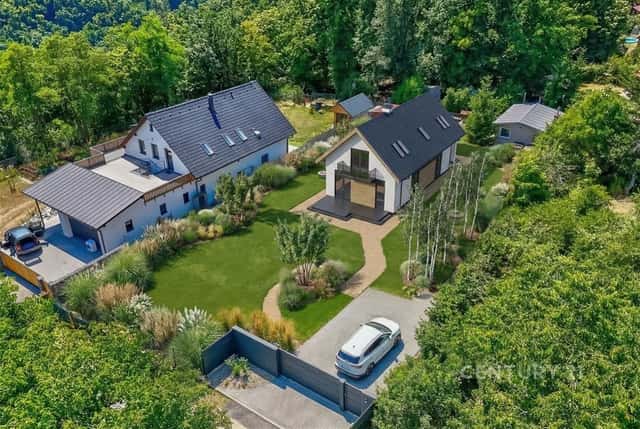 Pozemek na Prodej s Výstavbou a Panoramatickým Výhledem: Lomená 214, Oleško, 1254 m, Lomená, Březová-Oleško, okres Praha-západ