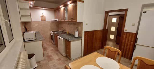 Pronájem velice krásného bytu 3+1/B s garáží, 72 m2 ve Velkých Popovicích, okres Praha východ, Velké Popovice, okres Praha-východ