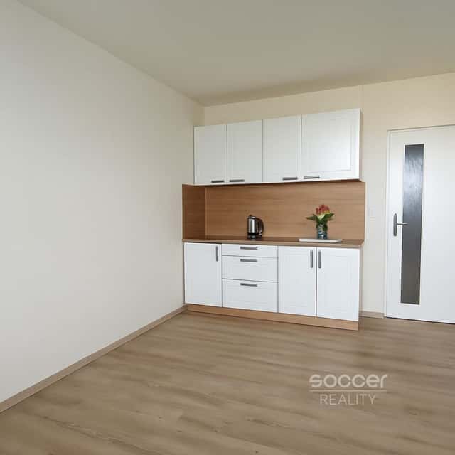 Pronájem bytu 1+kk/L, 25m2, Praha 8 - Kobylisy, ul. Kyselova., Kyselova, Praha 8 – Kobylisy