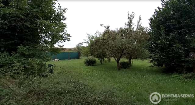 Stavební parcela 1424 m2 pro stavbu RD Byšice nad Prahou, Mělnická, Byšice, okres Mělník