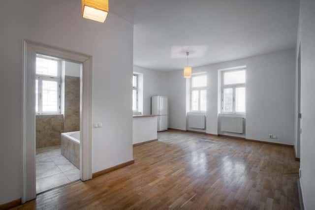 Pronajem prostorného bytu 3+kk, 76m2, Praha 7, Holešovice, Komunardů, Praha 7 – Holešovice