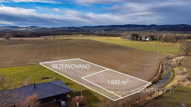 Prodej stavebního pozemku v klidné lokalitě 1.035 m, Novákovice, okres Klatovy, Klatovy