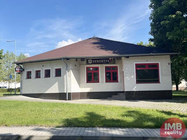 Ideální prostor pro široké spektrum služeb a podnikání v Nové Roli, Tovární, Nová Role, okres Karlovy Vary