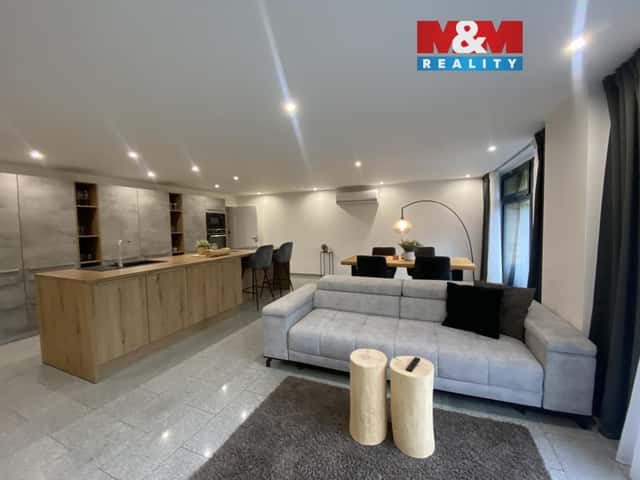 Prodej chalupy s dvěma apartmány 2+kk, Mikulovice, Mikulovice