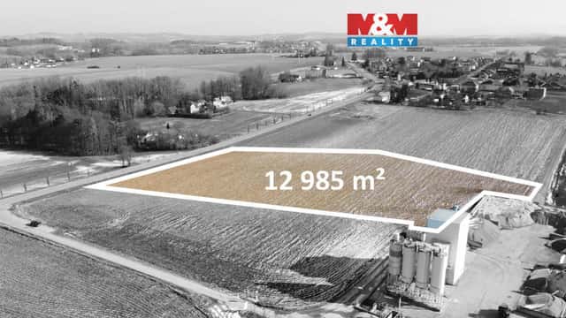 Prodej komerčního pozemku ve Vojkovicích 3.561 m2, Vojkovice