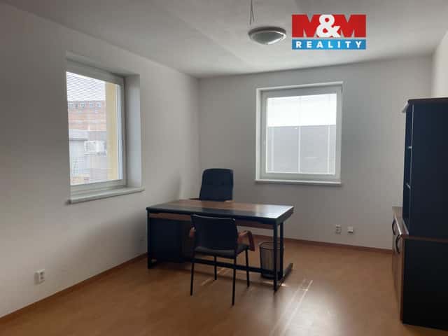 Pronájem, kancelářský prostor, 17 m2, Praha 9 - Kbely, Toužimská, Praha 9 – Bolevec