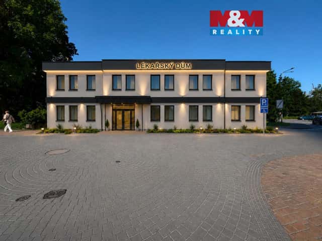 Prodej lékařského centra, ordinace, Třinec, nám. Míru, Třinec – Staré Město, okres Frýdek-Místek