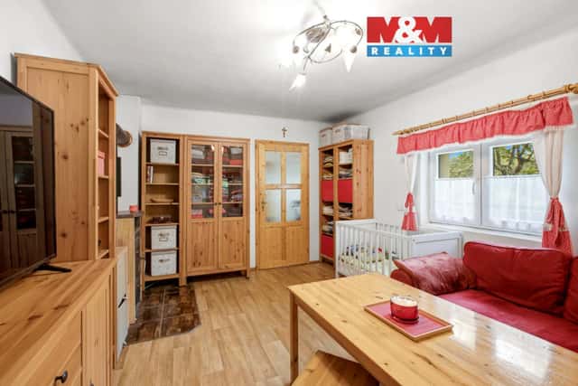 Prodej chaty, 32 m, Nesvačily, Nesvačily, okres Beroun