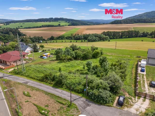 Prodej pozemku k bydlení, 4052 m, Komárov, Komárov, okres Beroun