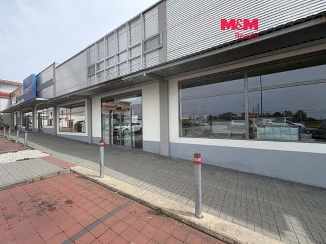 Pronájem obchod a služby, 420 m, Hrdějovice, ul. Na Bahnech, Praha 9