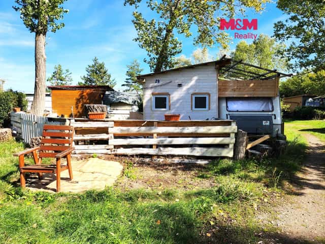Prodej chaty, 35 m, Chbany-Vikletice, Praha 9