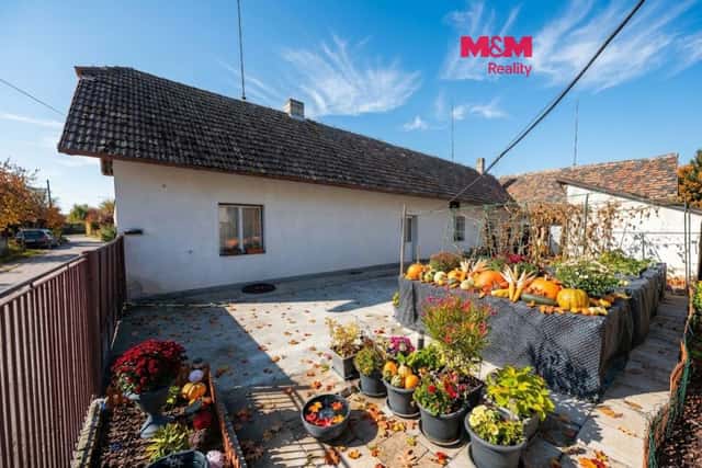 Kouzelná chalupa se zahrádkou v Holicích, ul. Zástěrova, Zástěrova, Holice – Staré Holice, okres Pardubice
