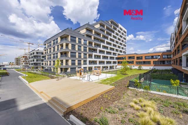 Prodej bytu 2+kk, 71 m2 + zahrádka 55 m2, Tesla Hloubětín, Poděbradská, Praha 9 – Hloubětín