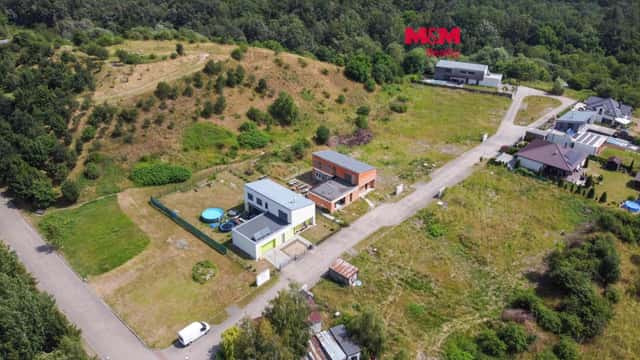 Prodej pozemku k bydlení, 933 m, Květnice, ul. K Oboře, Drahobejlova, Praha 9 – Chrudim IV