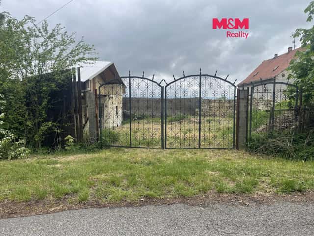 Prodej stavebního pozemku, 413 m, Milošice u Žatce, Praha 3 – Milošice
