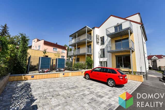 Moderní světlý byt 2+kk, Vorlova, Beroun – Beroun-Město