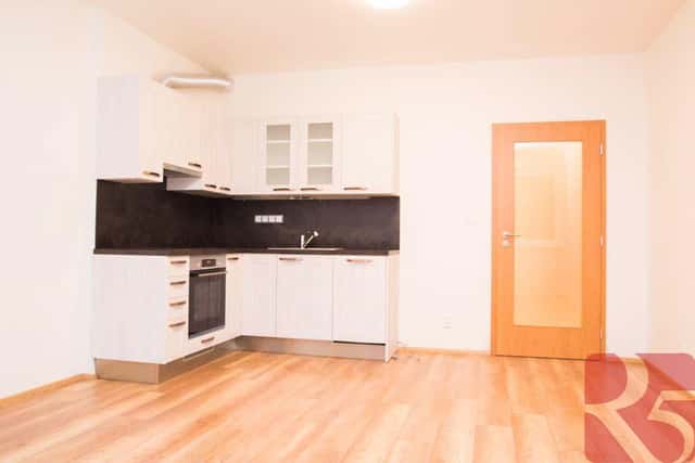Prodej 2kk 56m2 P9 Letňany, ul. Tupolevova, balkon, nezařízen, Tupolevova, Praha 9 – Letňany