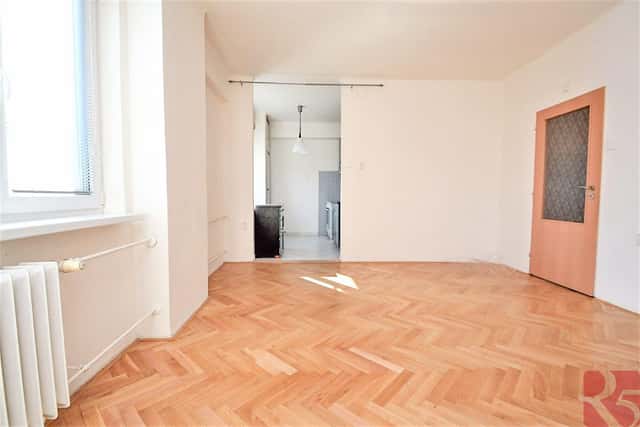 Pronájem 3kk 66m2, P10 Vršovice, ul. Přípotoční, rekonstrukce, tramvaj, nezařízen, Přípotoční, Praha 10 – Vršovice