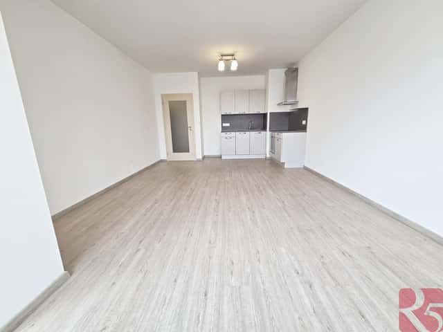 Pronájem 2kk 55m2 P3 Žižkov, ul. V zahrádkách, terasa, sklep, garáž, nezařízen, V zahrádkách, Praha 3 – Žižkov