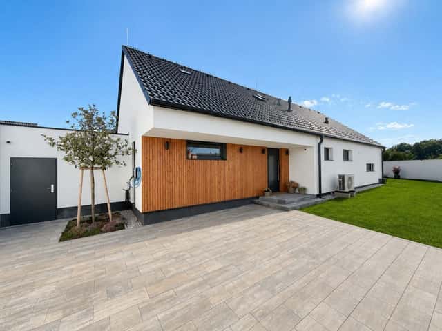 Novostavba bungalovu 5+kk s nadstandardním vybavením, chytrou domácností a privátní relaxační zónou, Žitná, Roudné, okres České Budějovice