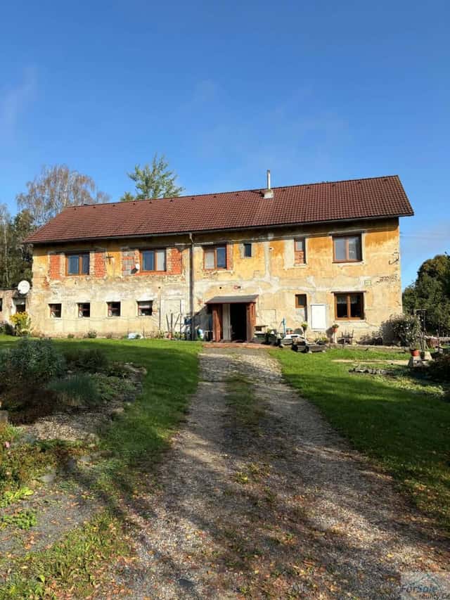 Prodej domu se 3 byty, stodolou a zahradou 2 200 m² Pertoltice pod Ralskem, Pertoltice pod Ralskem, okres Česká Lípa