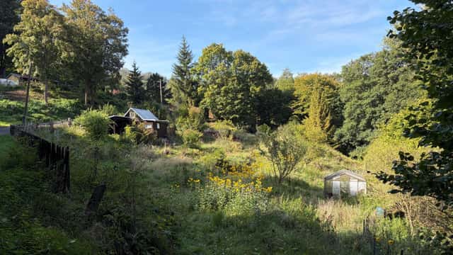 Malečov, Horní Zálezly, chata na pozemku o rozloze 1167 m2, přípojka elektro, Malečov – Horní Zálezly, okres Ústí nad Labem