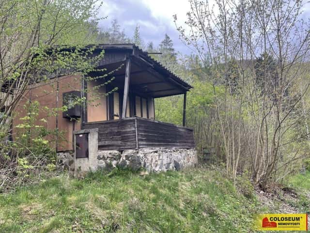 Doubravník, pozemek s chatou 22 m, stavební pozemek 259 pozemek, Doubravník, okres Brno-venkov