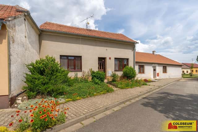 Hrušovany nad Jevišovkou, RD 4+1, k rekonstrukci, zahrada - rodinný dům, Hrušovany nad Jevišovkou, okres Znojmo
