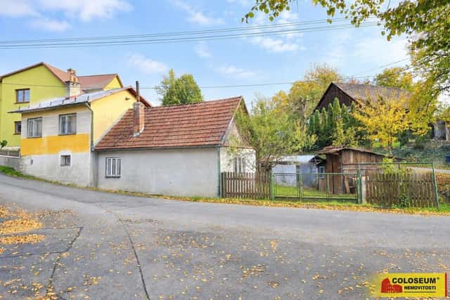 Poteč u Valašských Klobouk, prodej RD k rekonstrukci, pozemek 202 m2 rodinný dům, Poteč, okres Zlín