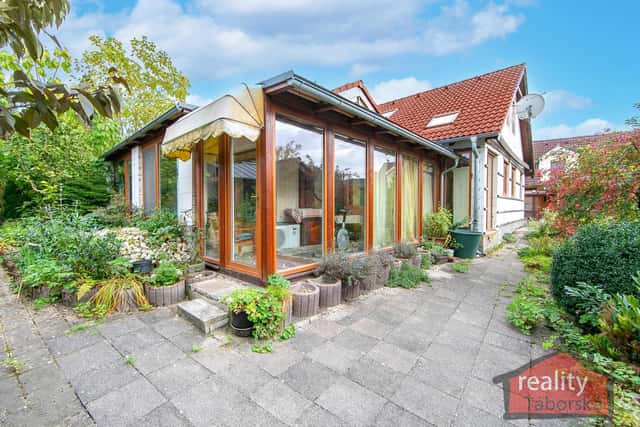 Prostorná chalupa 4+kk, (160 m2) s krytým bazénem, Petrovice u Měčína, okr. Klatovy, Měčín – Petrovice, okres Klatovy