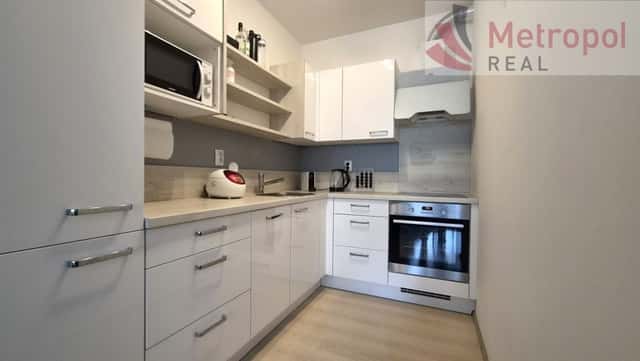 OV, byt 2+kk, 52 m2, balkon, Pardubice, Pod Vinicí, Pod Vinicí, Pardubice – Zelené Předměstí