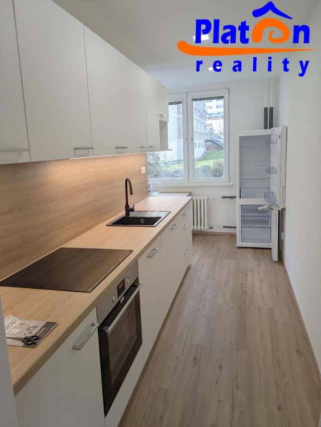 Pronájem bytu o velikosti 3+1+L /82 m2/ v Ústí nad Labem - Dobětice, ul. Kmochova, 1.patro, Kmochova, Ústí nad Labem – Severní Terasa