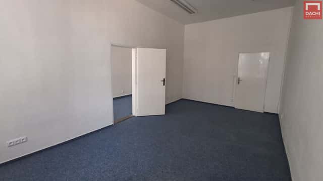 Pronájem nezařízených kanceláří 28 a 36m2, Olomouc Chválkovice, Olomouc – Chválkovice
