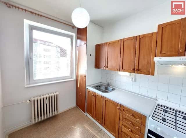 Podnájem nezařízeného panelováho bytu 2+1, 45m, Olomouc ulice Fischerova, Fischerova, Olomouc – Nové Sady