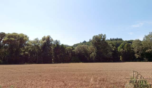 Prodej pozemků o výměre 4 459 m2 v obci Traplice, Traplice, okres Uherské Hradiště