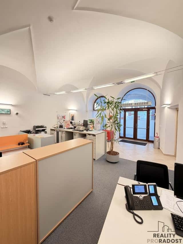 Pronájem exkluzivních komerčních prostor, 204,5 m2, 1. NP, centrum Olomouce, Dolní náměstí, Olomouc