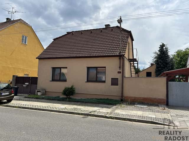 Pronájem rodinného domu, Moravský Písek, okres Hodonín, Pronájem rodinného domu se zahradou a garáží, Konzumní, Moravský Písek, okres Hodonín