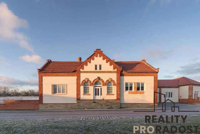 ARCHLEBOV Bývalá mlékárna z roku 1906 | 1.115 m | Areál pro rodinné sídlo s duší | Všechny sítě, Archlebov, okres Hodonín