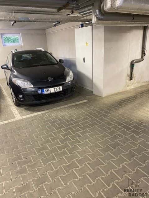 Pronájem krytého garážového stání Olomouc Mošnerova, Mošnerova, Olomouc – Nová Ulice