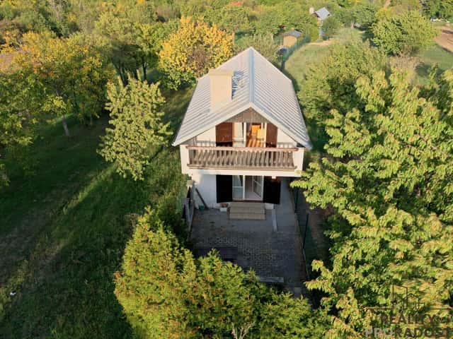 Zděná chata se zahradou 533 m na okraji Šlapanic, 9 km od Brna klid, soukromí, celoroční užívání, Šlapanice, okres Brno-venkov