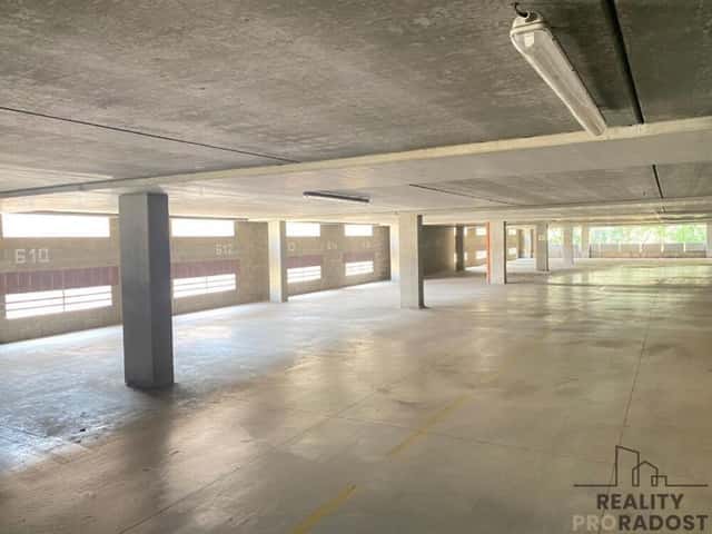 Pronájem garážového stání Olomouc Koželužská, Koželužská, Olomouc