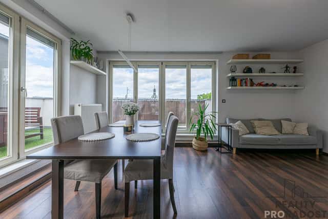 Prodej 3kk 90m2, s terasou 45m2, Uhříněves Ingrišova, Ingrišova, Praha 10 – Uhříněves