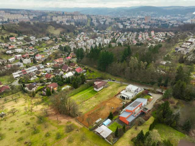 STAVEBNÍ POZEMEK 1 488 m2 - ZLÍN, MLADCOVÁ, Na Drahách, Zlín – Mladcová