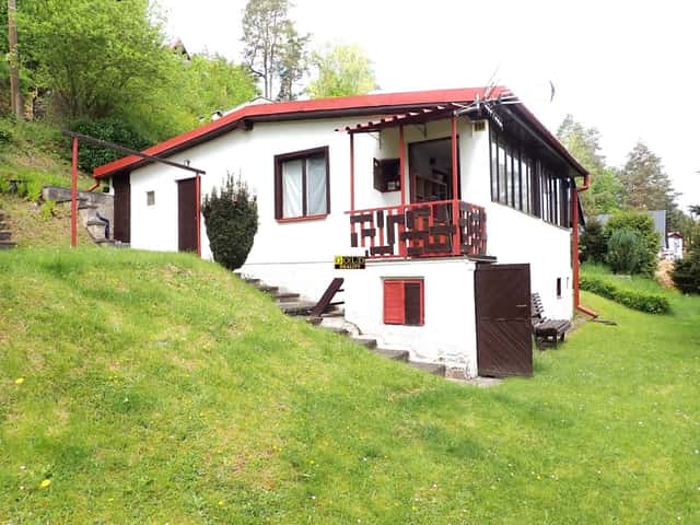 Bělá pod Bezdězem, Chata, 2+1, 71 m2, pozemek: 348 m2, krásné prostředí, ihned k dispozici !, Nad Kuřívodskou Silnicí, Bělá pod Bezdězem, okres Mladá Boleslav