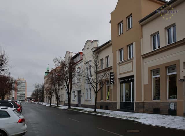 Pronájem mezonetového bytu 2+kk o výměře 113 m2 v centru města Kladno, Jana Palacha, Kladno